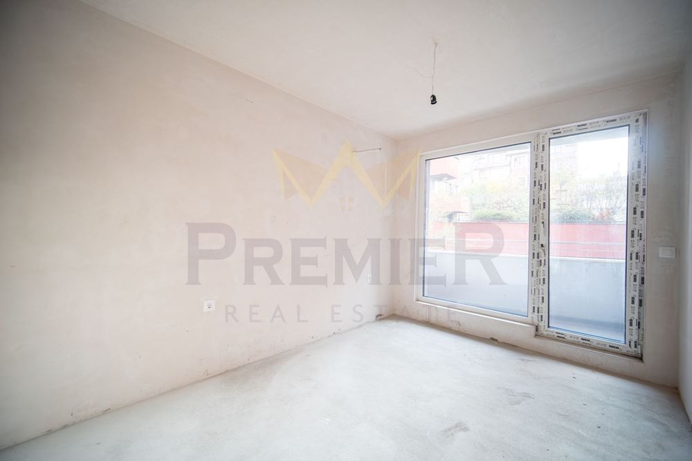 3-стаен в Варна-Лятно кино Тракия площ 100 цена 260000