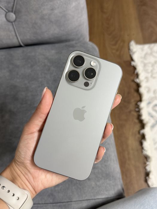 Iphone 16 pro продам