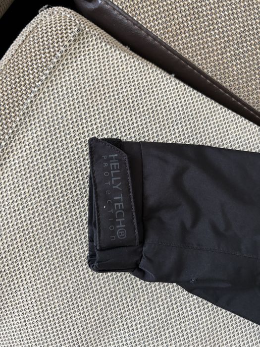 Тънко яке/горнище Helly Hansen