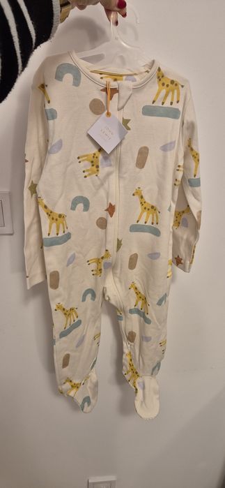 LOT John Lewis 9-12  бебешки ромпъри, бодита с къс ръкав и чорапки