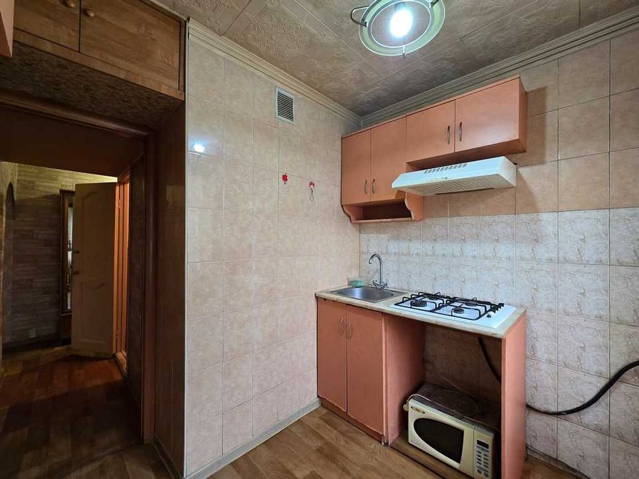 Продам 3кв. Жандосова 190
