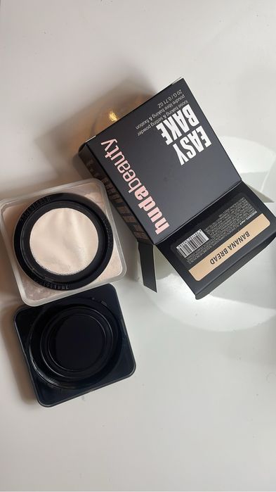 Huda Beauty Easy Bake • Nou • Original