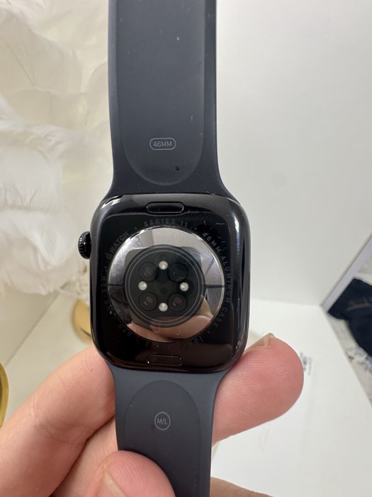 Apple wath 11   ( 1 hafta ishlatilgan ) yangi xali