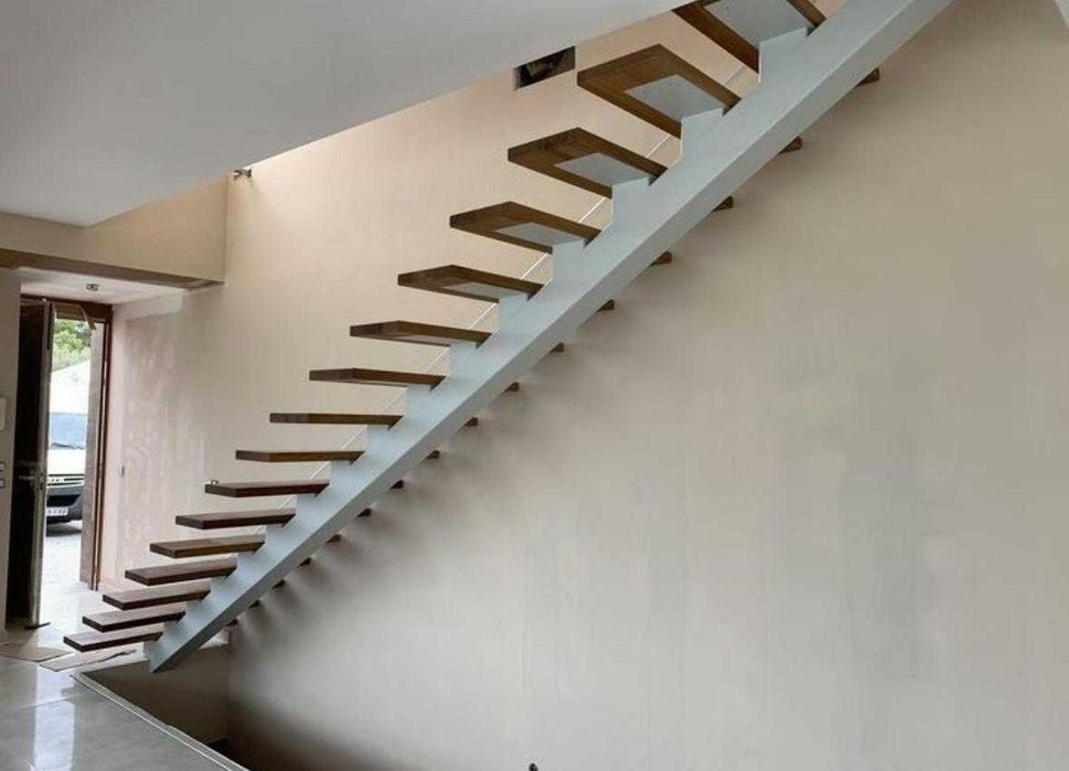 Scari metalice moderne interior/exterior la comanda