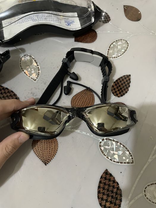 Очки для плаваня