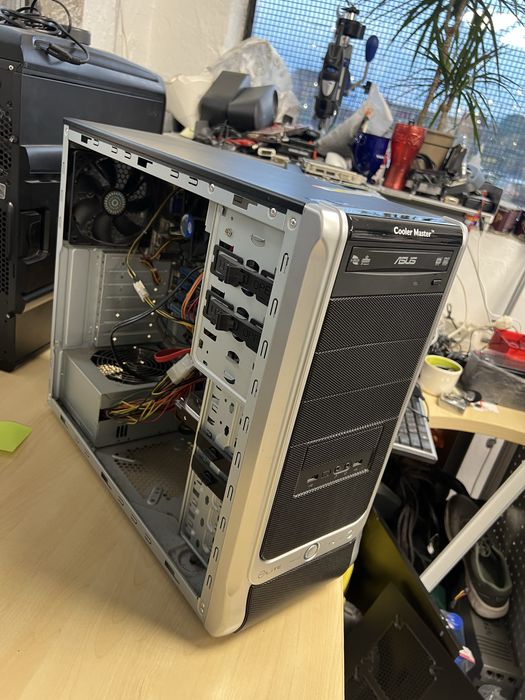 Настолен компютър в отлично състояние