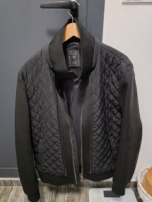 Зимно яке на Guess