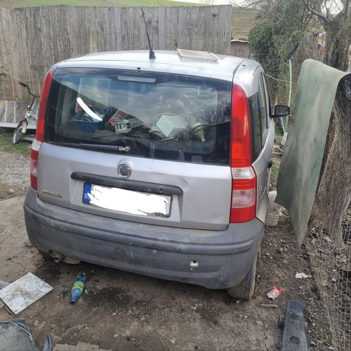 Dezmembrez Fiat panda 2008