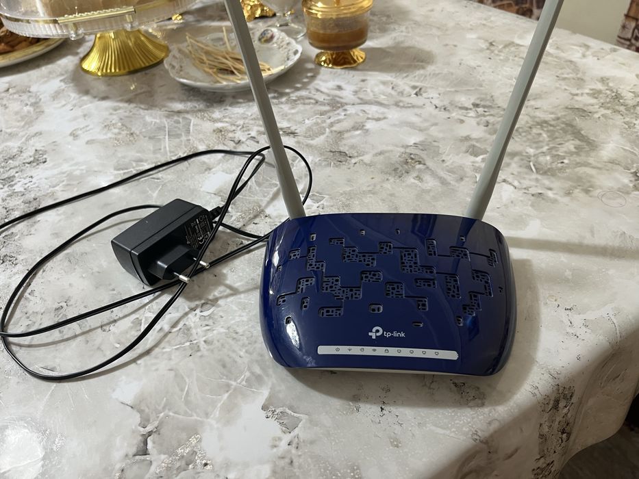 Роутер tp-link.