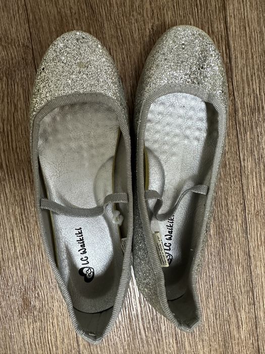 Балетки для девочки 5-6 лет 2000тг