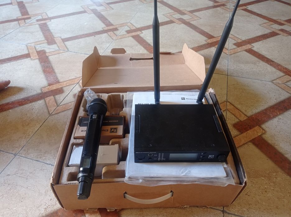 Electro voice re3 microphone