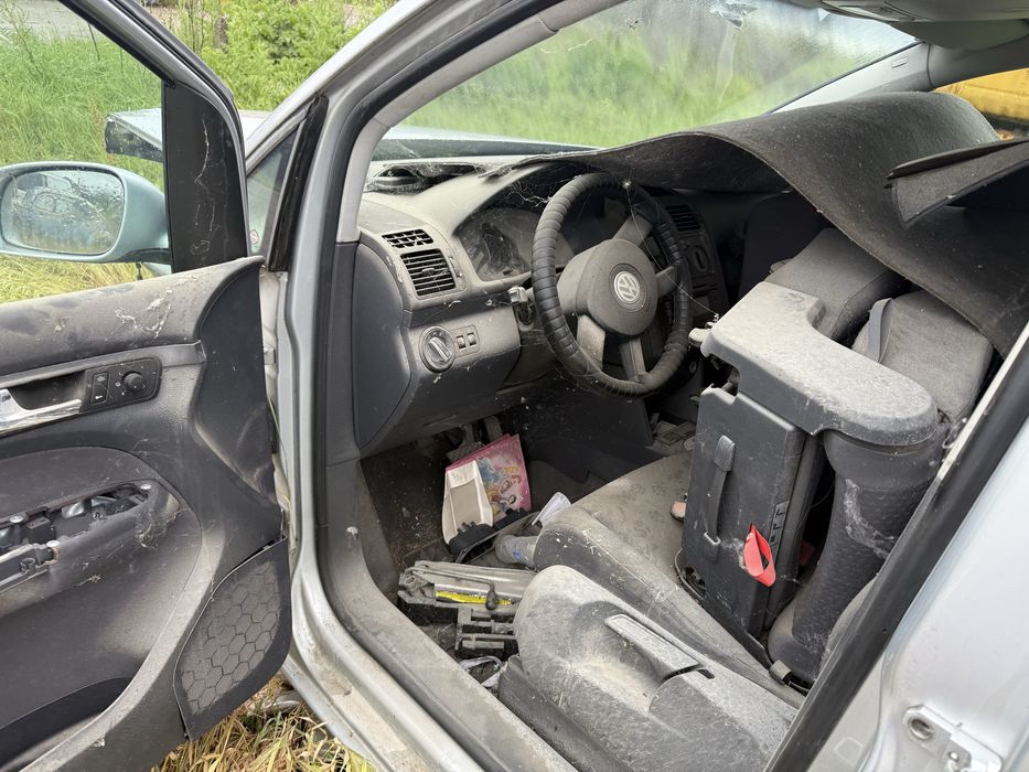 Продавам VW Tuaran на части