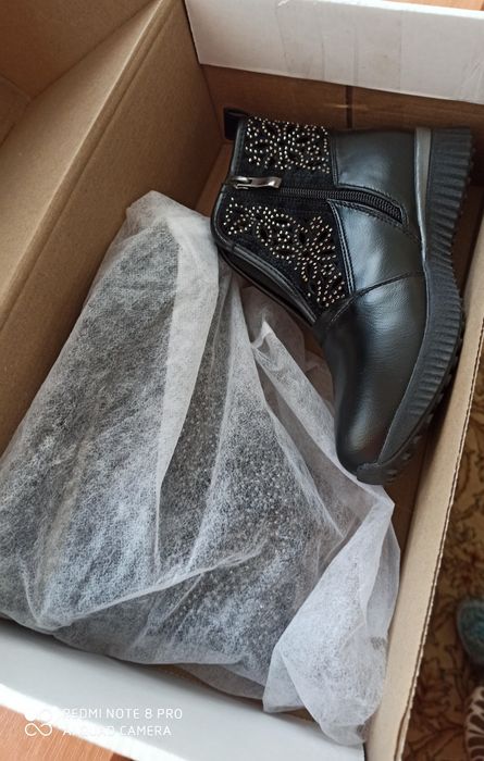 Новые ботинки для девочки