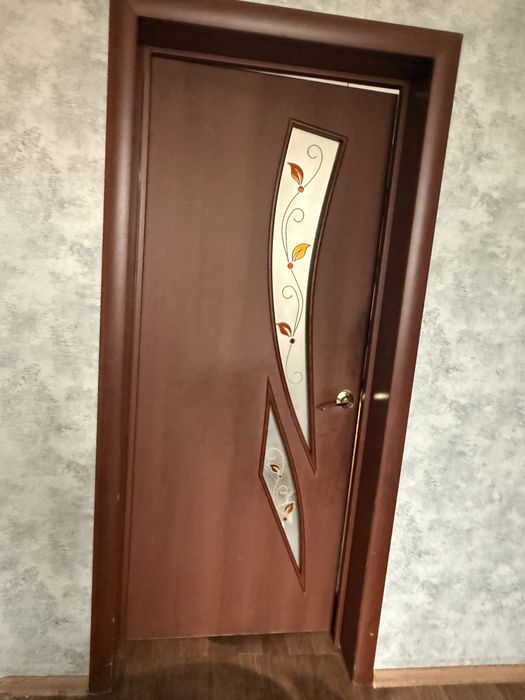 Продам комнатные двери