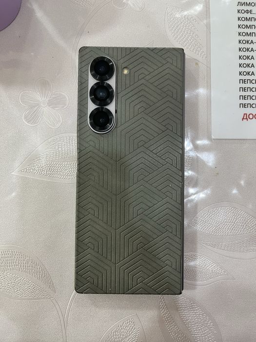 Б/у samsung galaxy z fold6 256gb