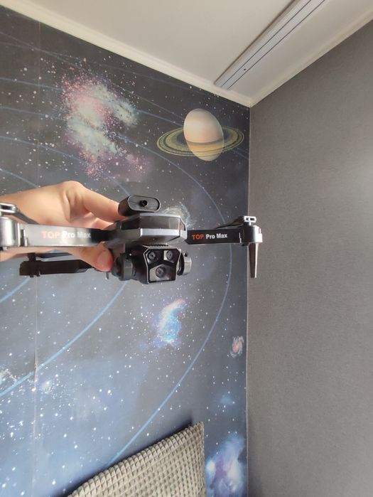 Дрон с пультом, 3 батареи