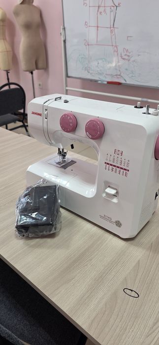 Швейная машинка Janome
