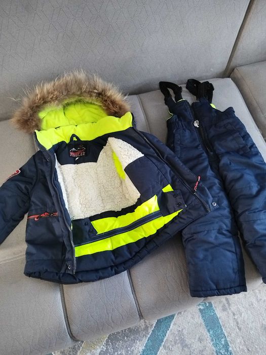Продам детский зимний костюм