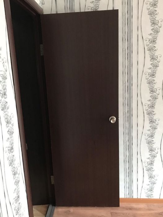 Комнатные двери б/у