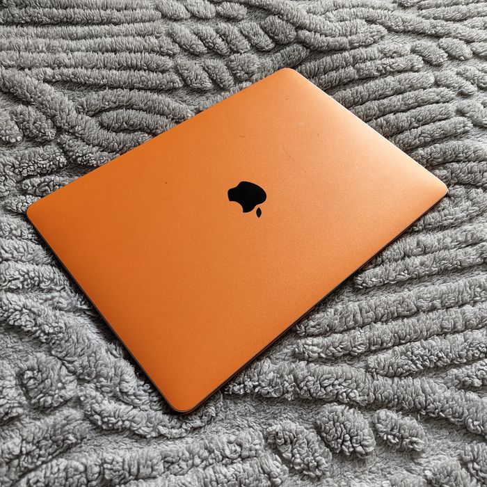 Продам macbook Pro 20 года