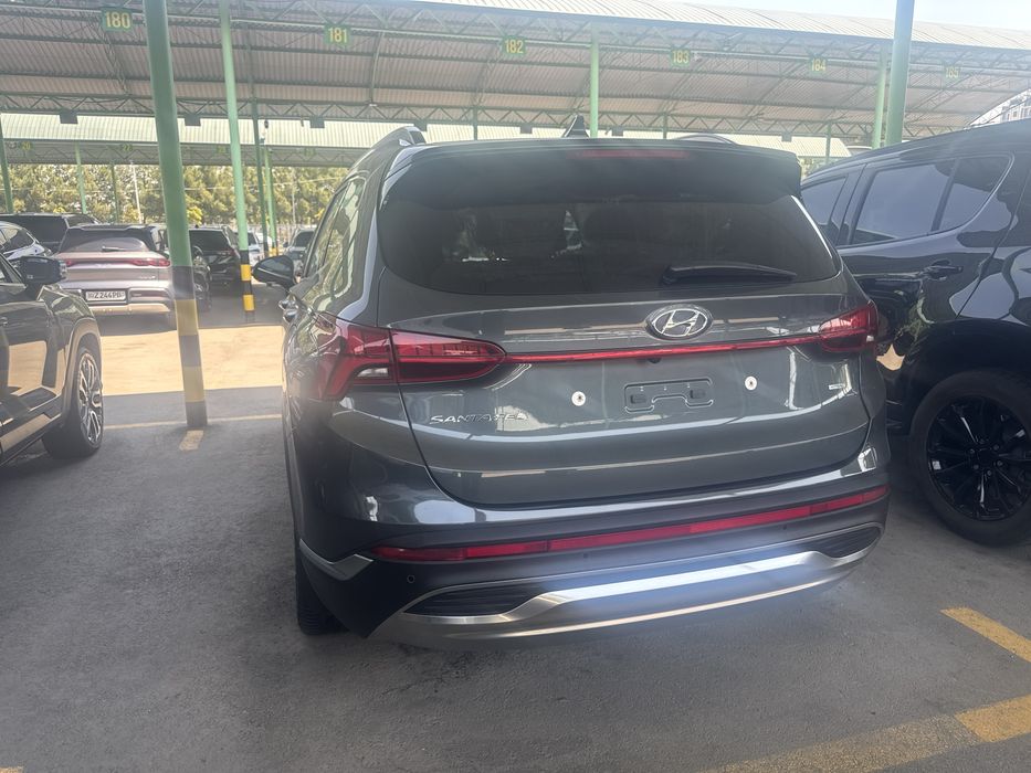 Hyunday santafe 2021 yil  2.5 fuli 84.000 km 7 mestali