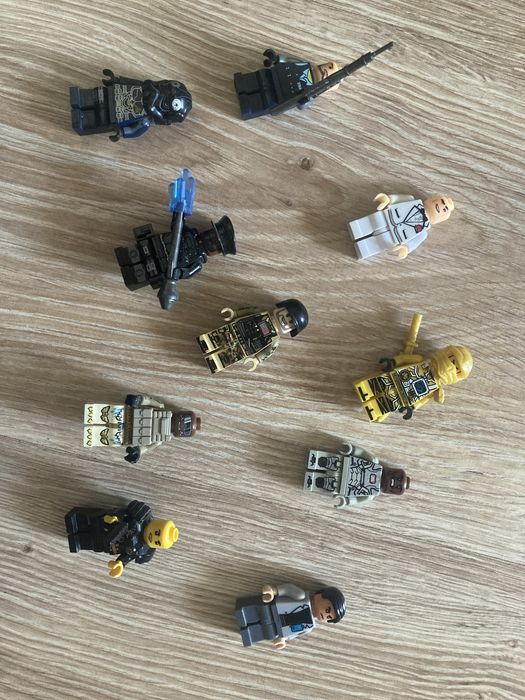 Лего наборы и человечки