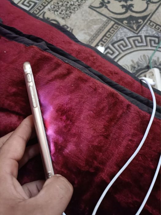 Iphone  6 Es      64GB    Sotiladi sirochni