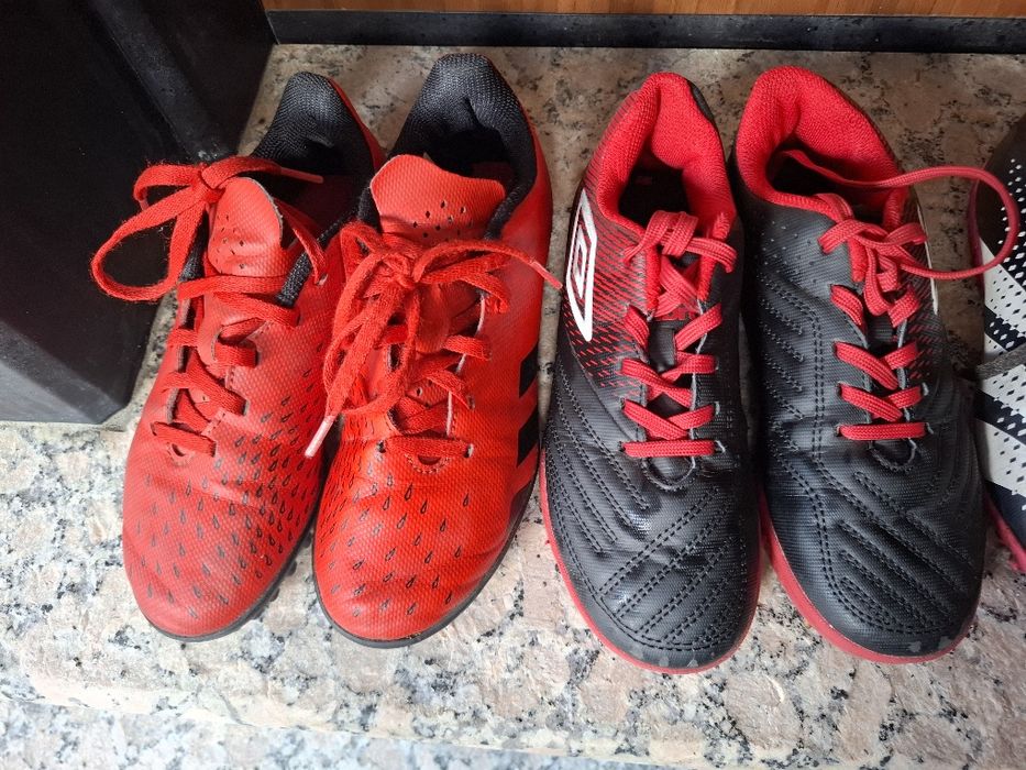 Различни модели оригинални футболни обувки