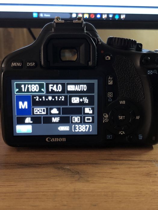 Фотоаппарат Canon EOS 550D