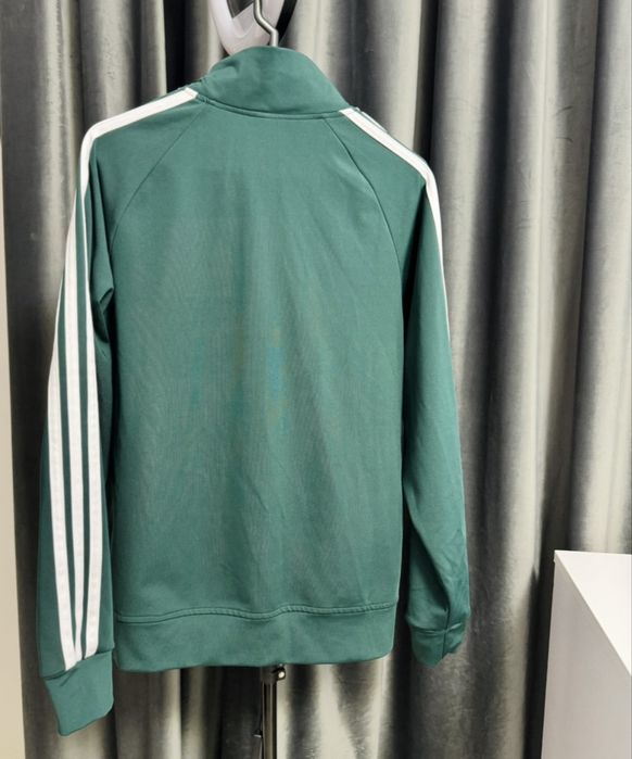 Trening de barbati nou cu eticheta