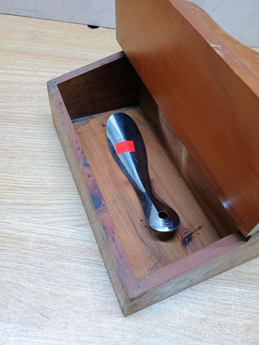 Дървена кутия за лъскане на обувки