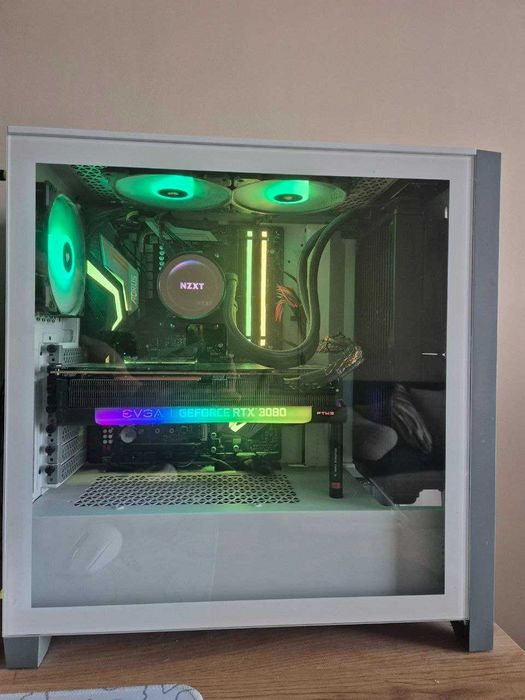 Геймърски компютър – RTX 3080 EVGA FTW3 Ultra, Ryzen 7 3700X, 32GB RGB