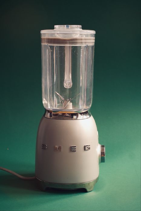 блендер Smeg BLF01 (50’s Style Retro Design)