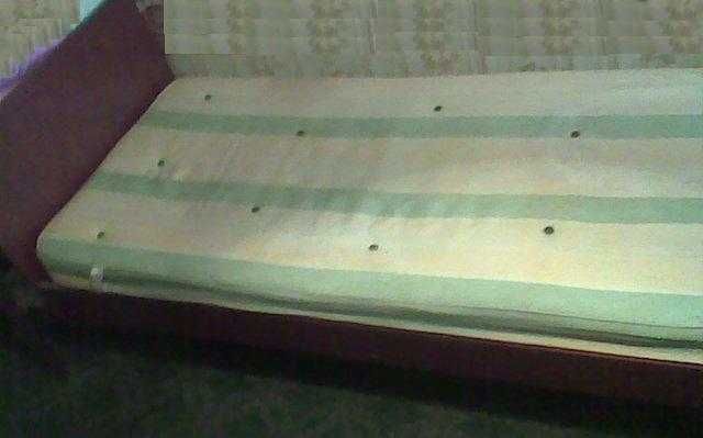 Кровать односпальная c матрасом