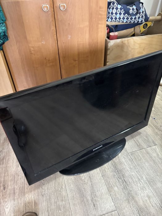Срочно продается ТВ SAMSUNG