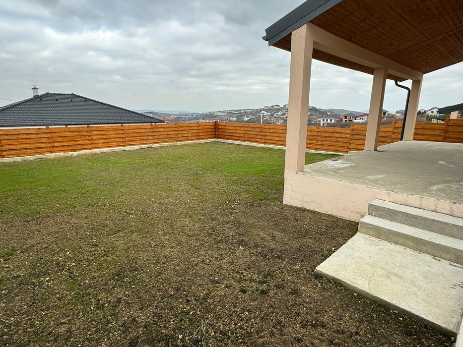 PF,  DE Vanzare Casa Individuala,  Dezmir