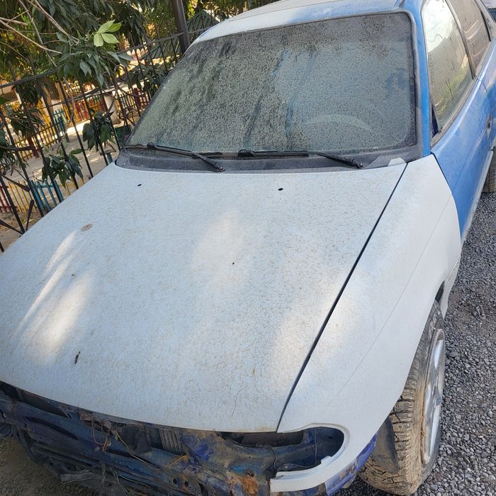 Машина opel astra