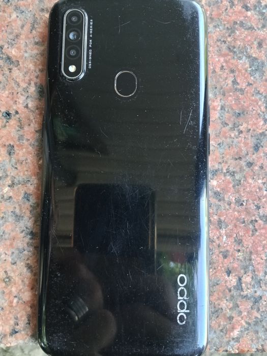 Продам OPPO A31 в отличном состоянии