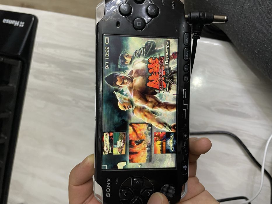 psp 3000 прошитая с играми
