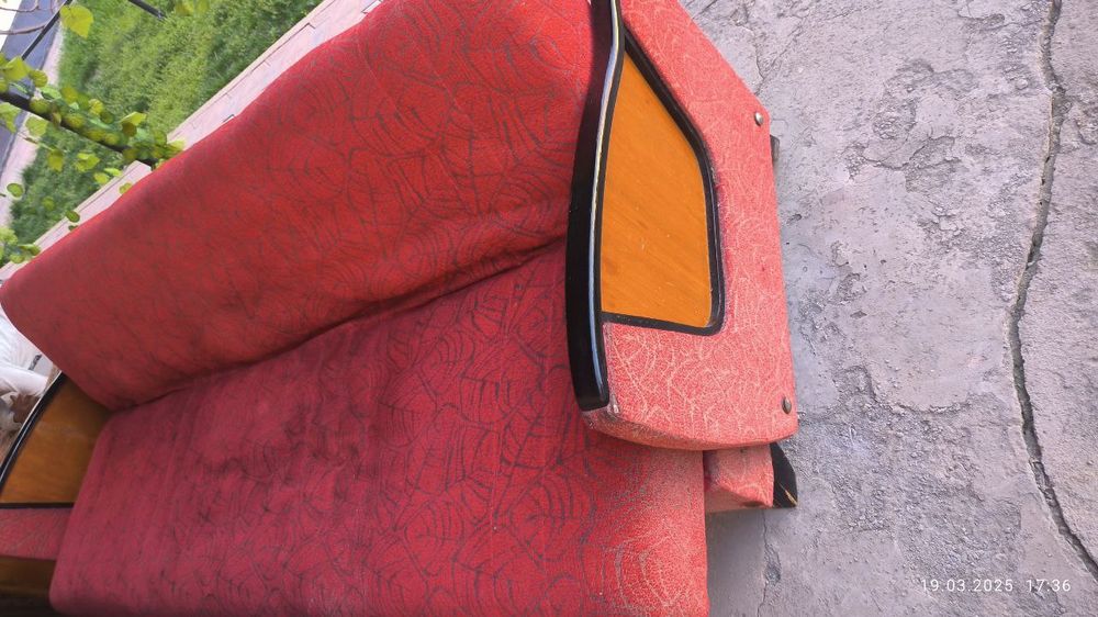 Диван две штуки б/у