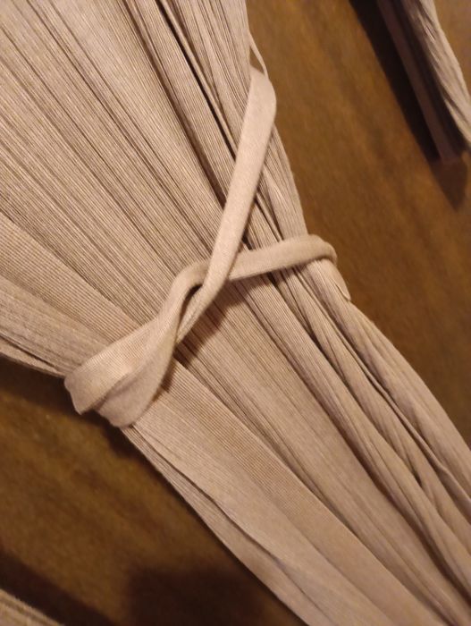 Страхотна жилетка, актуален цяест, почти нова .