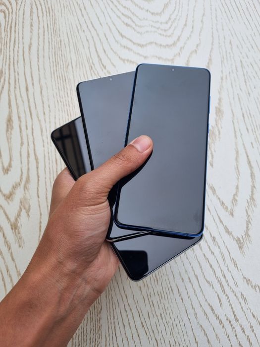 Samsung Galaxy S20 Plus 5G. Joyi 12/256 GB