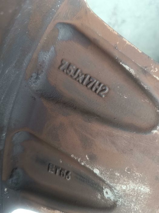 Джанти с гуми 17 цола 5х112 ЕТ56 за Ауди, VW. Шкода, Сеат - 8P0601025C