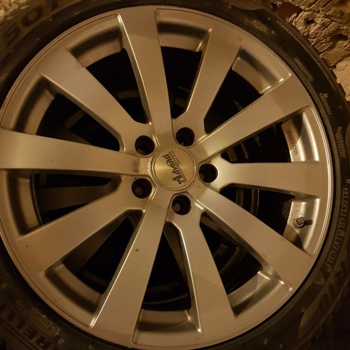 Anvelope iarnă cu jante 235 45 18