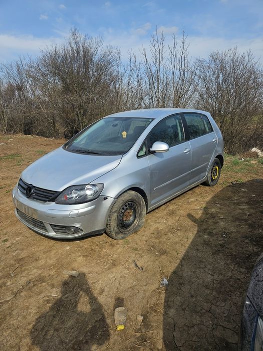 Dezmembrez vw golf 5 plus 2.0 1.9