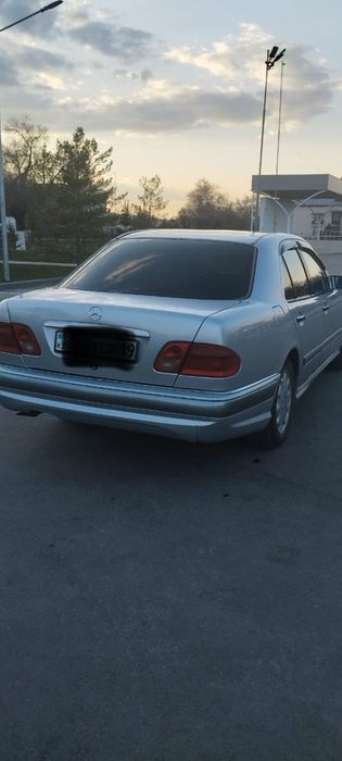 Продам Мерседес Е280