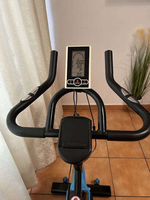 Bicicleta fitness noua