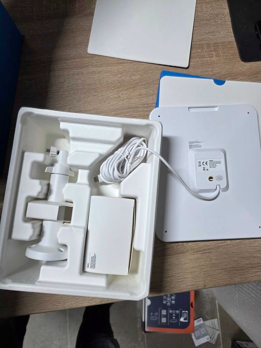 Camera supraveghere panoramica wireless cu panou solar Reolink Argus