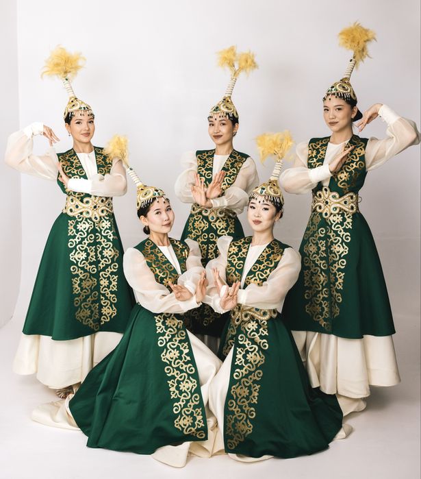 Продам танцевальные костюмы