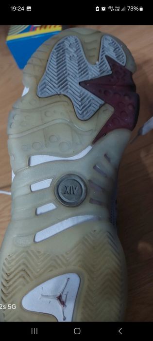 Vând  air jordan retro 5 burgundy